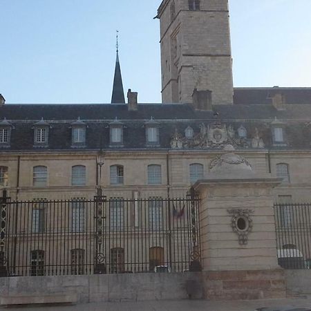 Studio Dijon Rue Pietonne Bagian luar foto
